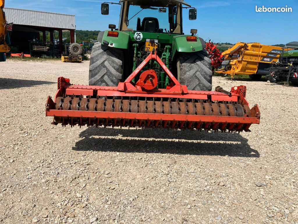 Kuhn HRB 302D - Matériel agricole