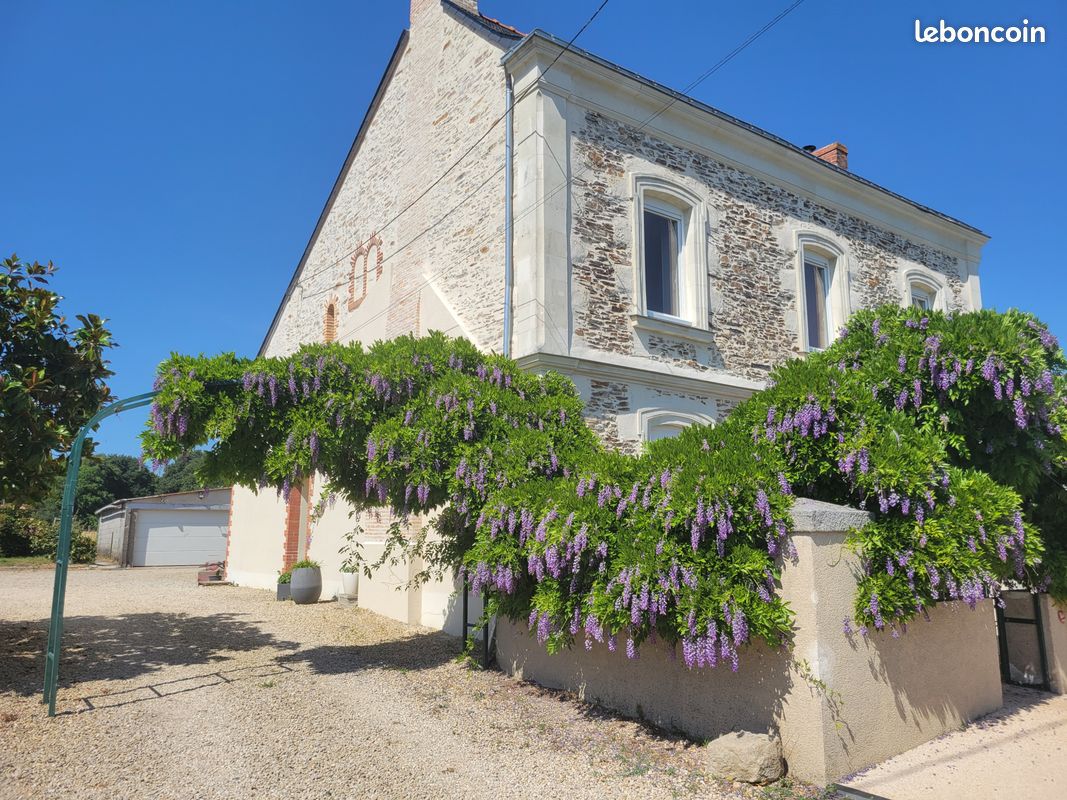 Maison 5 pièces 180 m² · à Bécon-les-Granits · 180 m² · 521 000 €