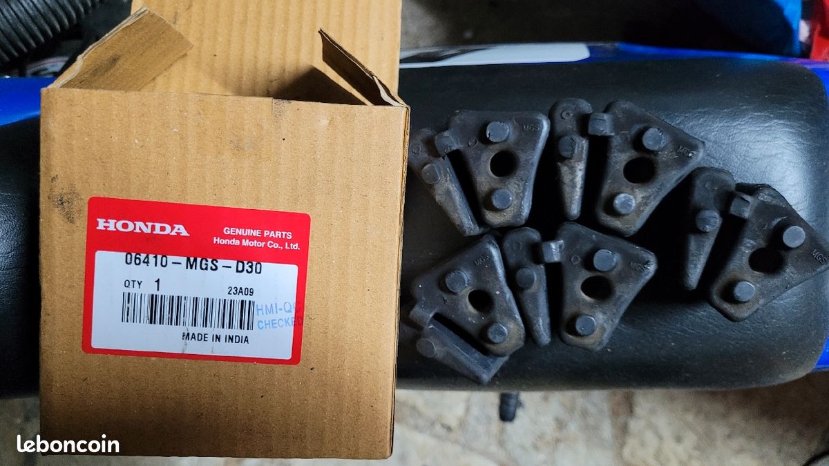 Jeu de Silentbloc de porte couronne honda xadv (image 1)