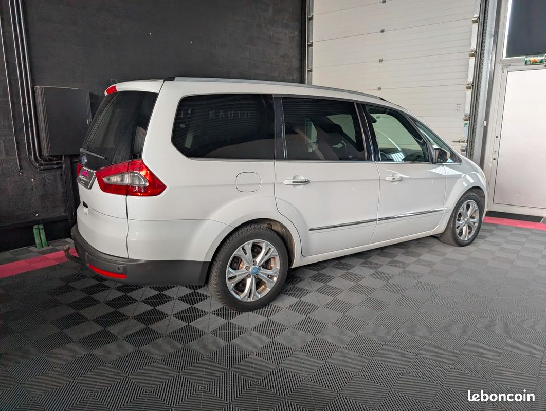 FORD GALAXY II 2.2 TDCI 200 FAP Titanium 7 places (image 3)