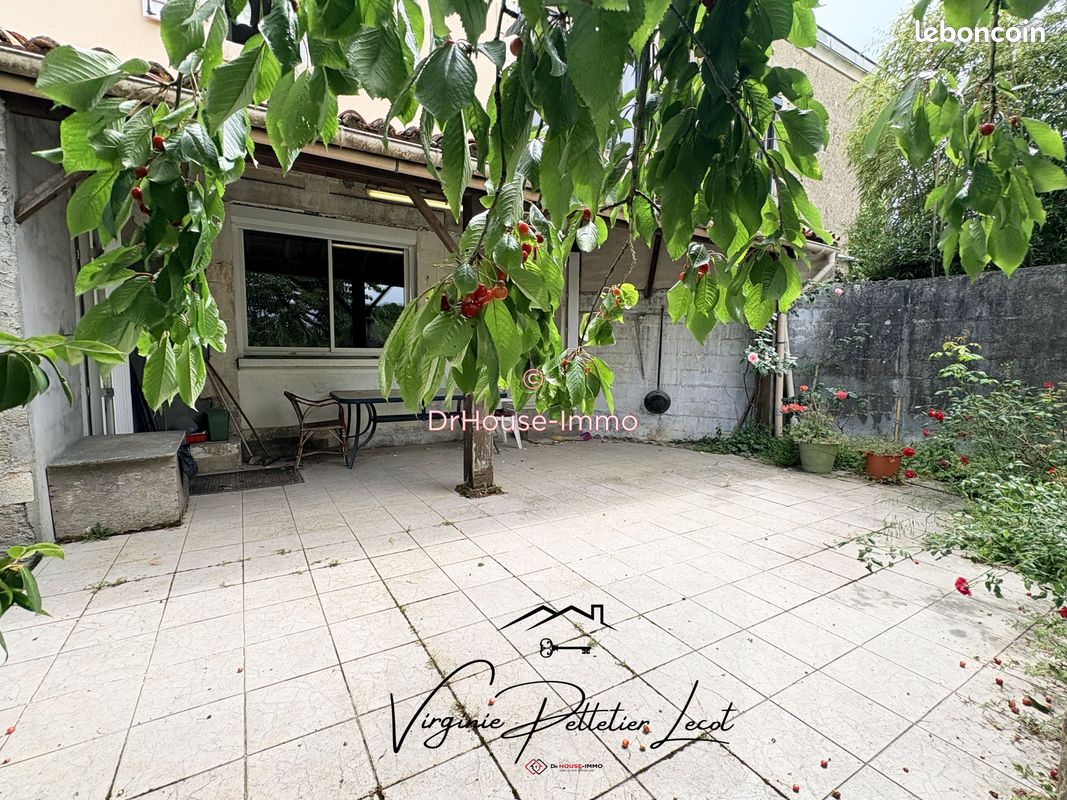 Maison 7 pièces 153 m² · à Fontenay-le-Comte · 153 m² · 219 500 €
