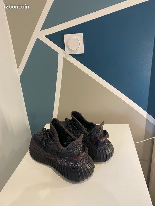 Yeezy boost 350 v2 (image 4)