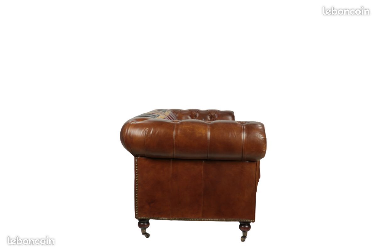 Canapé Chesterfield "Anglais" en Cuir (image 3)