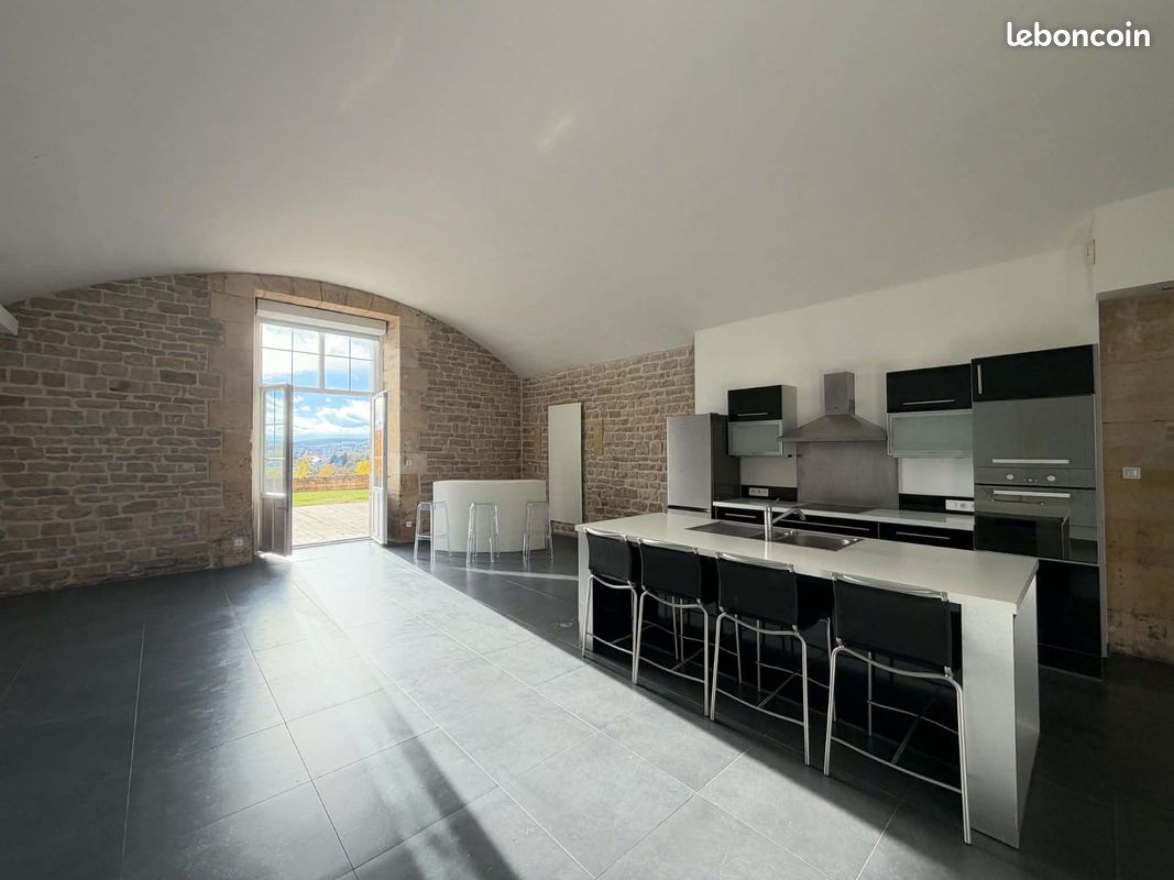Appartement 3 pièces 105 m² · à Sedan · 105 m² · 950 €/mois