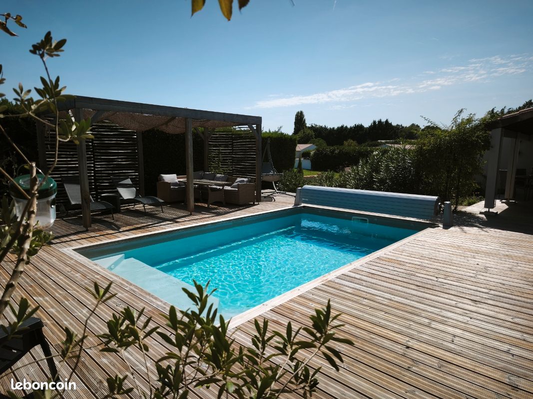 Maison 6 pièces 136 m² · à Saint-Georges-des-Coteaux · 136 m² · 315 000 €