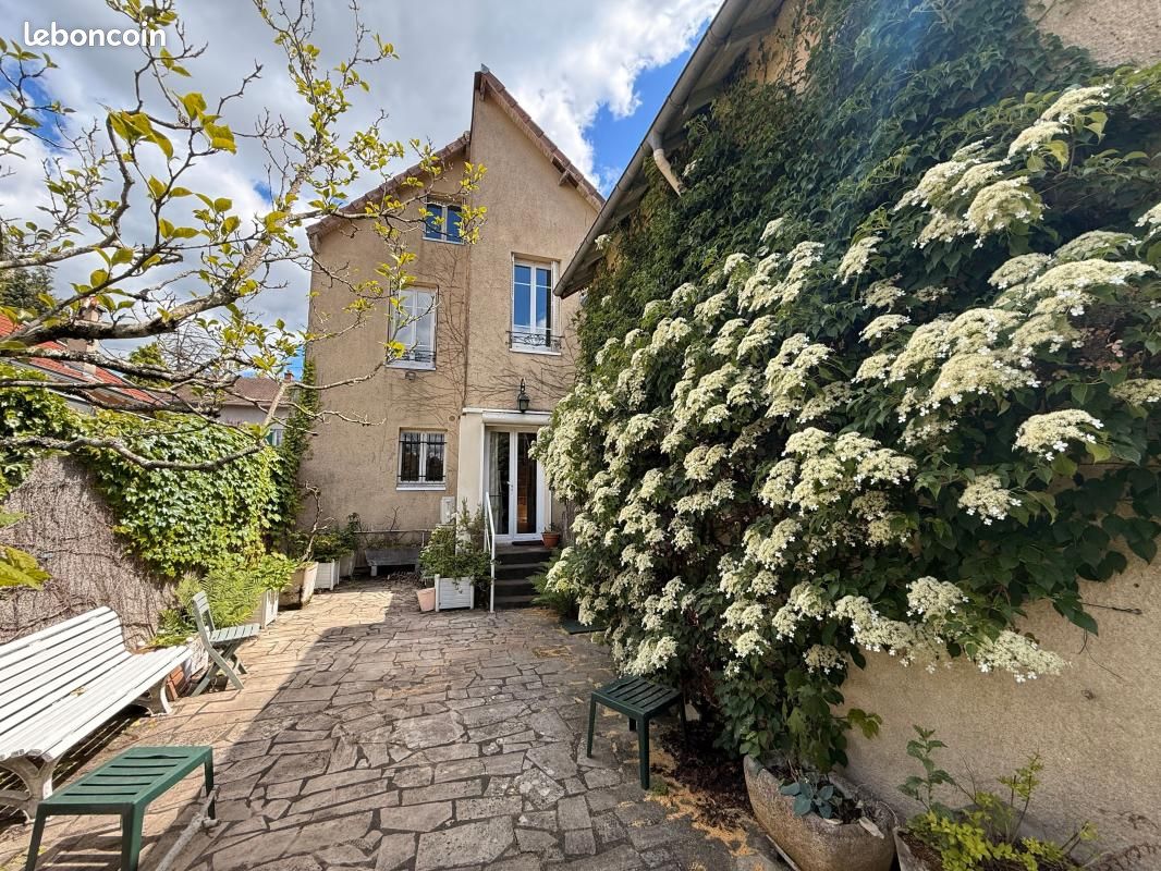 Maison 6 pièces 164 m² · à Limoges · 164 m² · 199 000 €