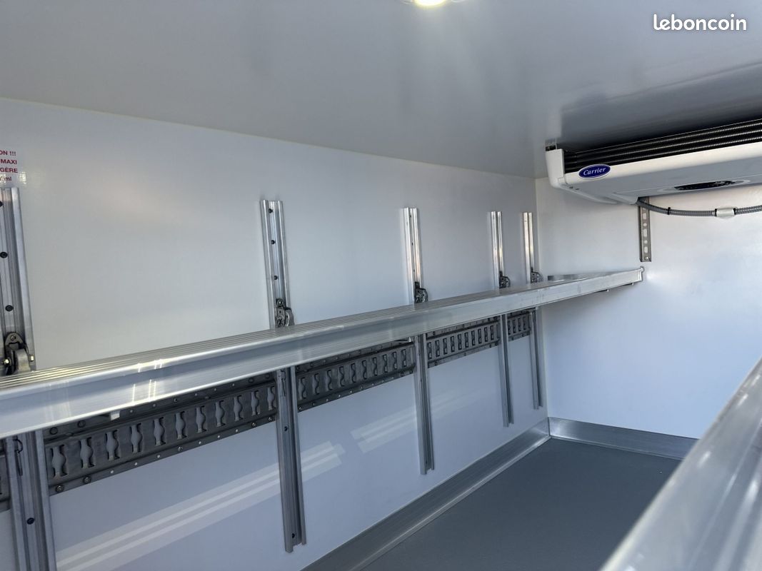 Piaggio PORTER NP6 FRIGO HD TOP 325 CAMION (image 21)