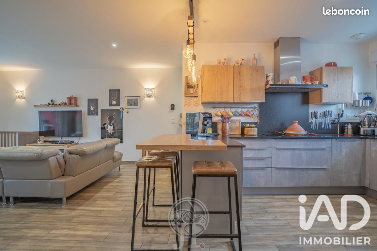 Maison 6 pièces 110 m² · à Sainte-Marie-aux-Chênes · 110 m² · 457 600 €