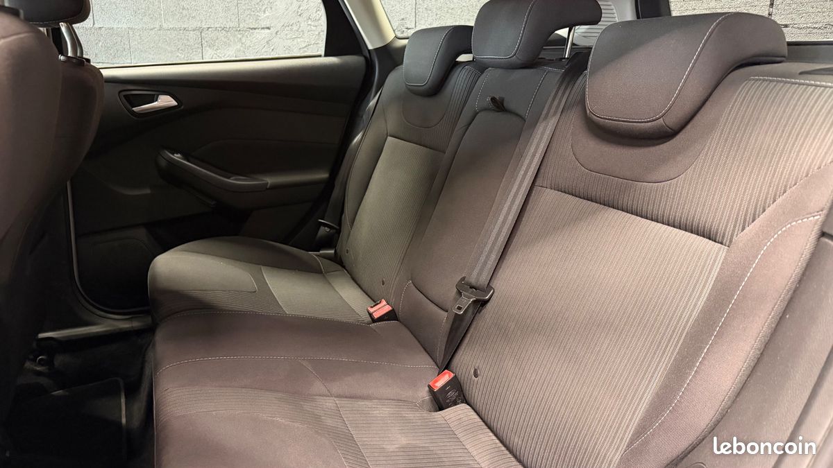 FORD FOCUS SW 1.0 ECOBOOST 125 CH TITANIUM-X START-STOP DISTRIBUTION REMPLACEe (image 33)