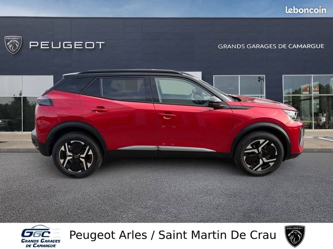 PEUGEOT 2008 Hybrid 145 e-DCS6 GT (image 4)