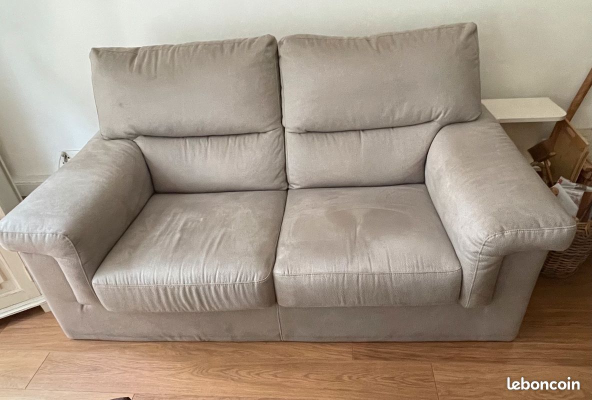 A vendre canape recouvert de tissu (image 1)