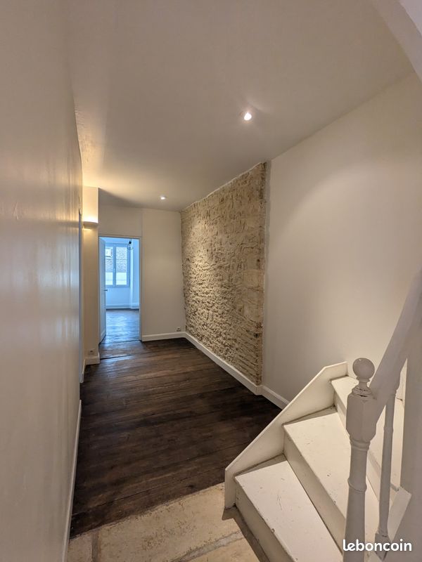 Appartement 4 pièces 94 m² · à Issoudun · 94 m² · 550 €