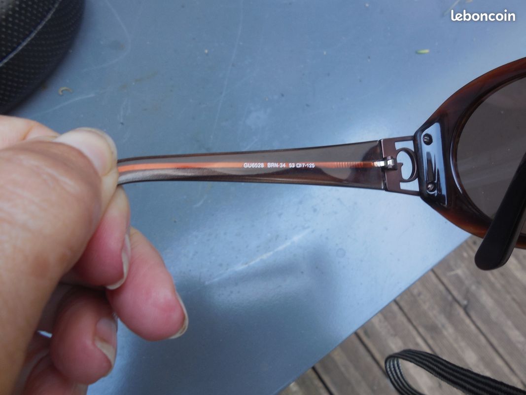 Lunettes de soleil GUESS neuves (image 2)
