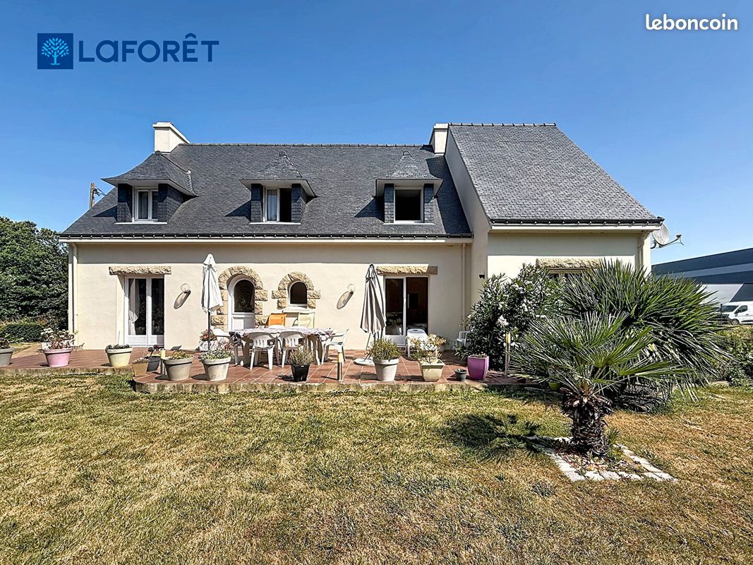 Maison 5 pièces 135 m² · à Plumelin · 135 m² · 284 850 €