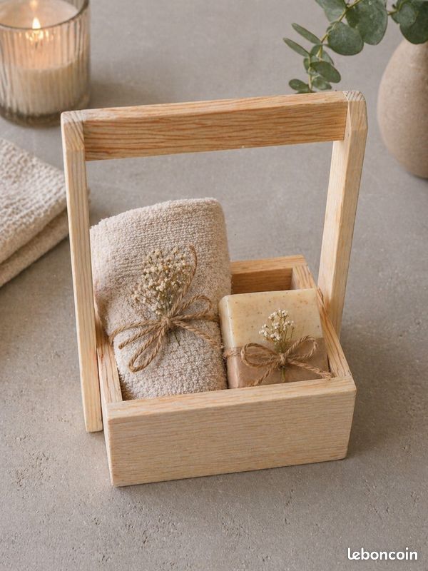 Boîte à Dés En Bois Faite Main De 20 Mm – 5 Dés, Incrustation Laiton, Rangement Vintage – Cadeau Anniversaire