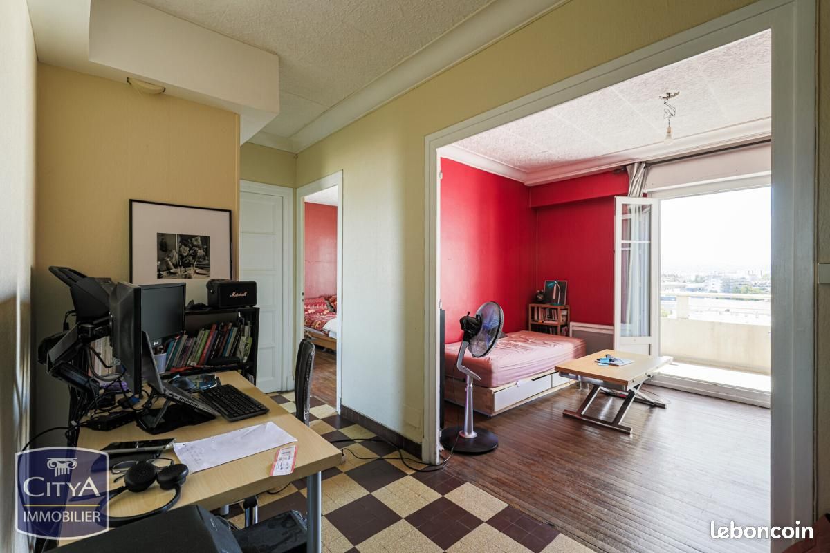 Appartement 2 pièces 48 m² · à Grenoble · 48 m² · 104 000 €