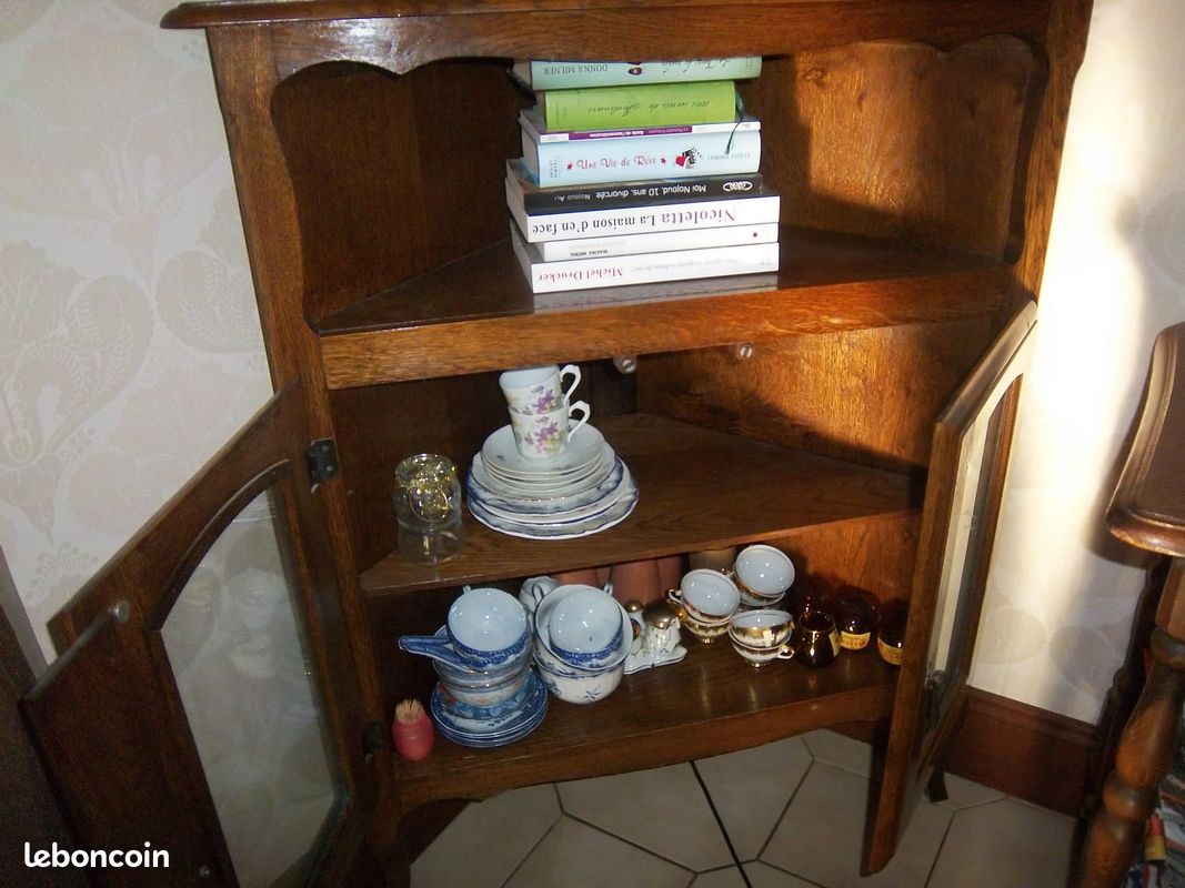 Vitrine d'angle (image 2)