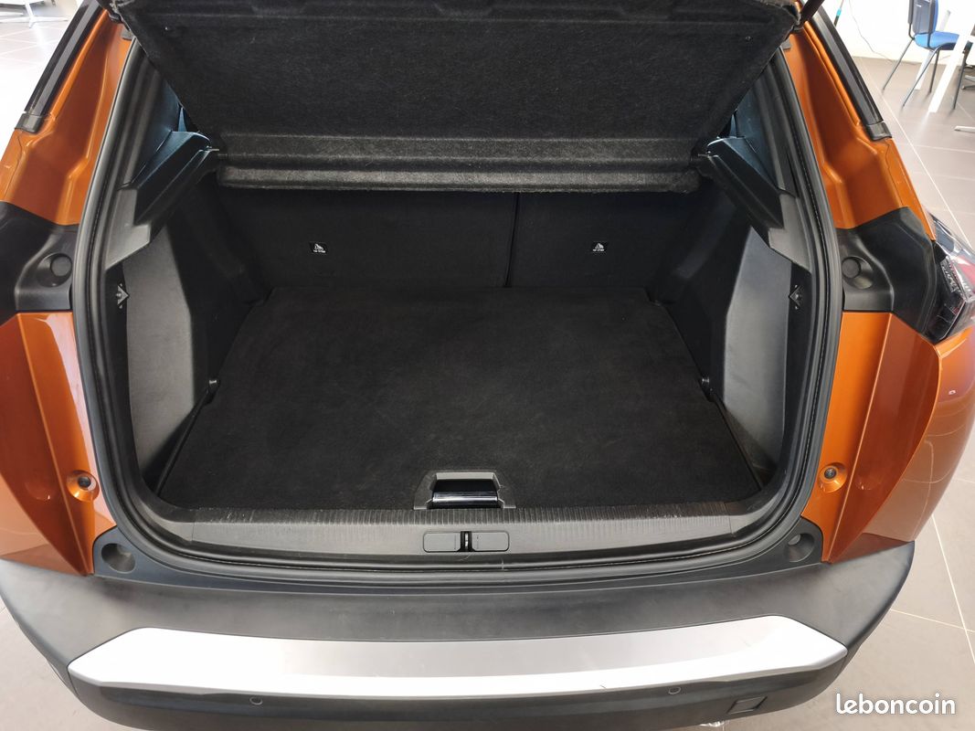 PEUGEOT 2008 BlueHDi 130 S&S EAT8 Allure (image 8)
