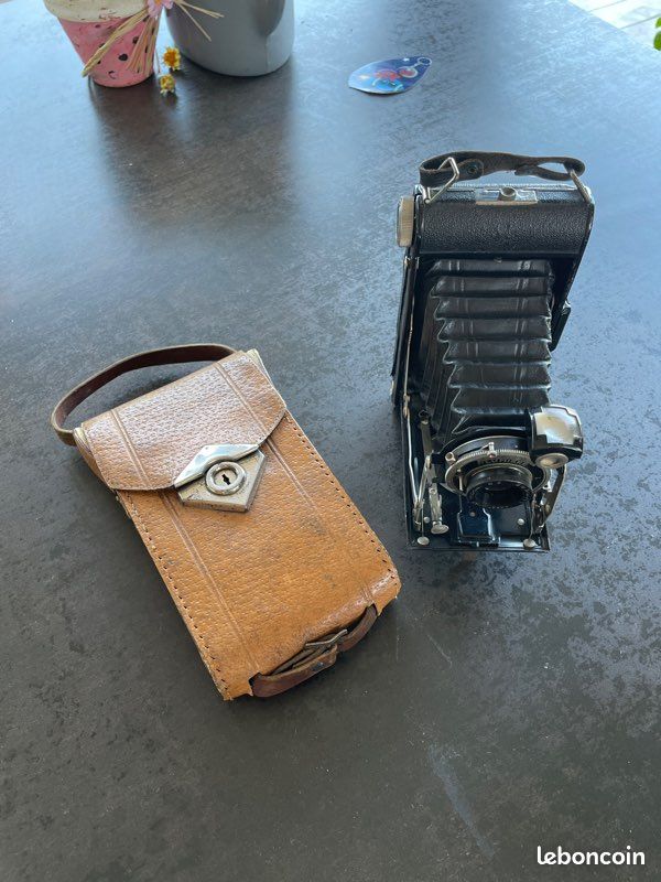 APPAREIL PHOTO LUMIERE à soufflet avec sacoche cuir. EUR 85,00