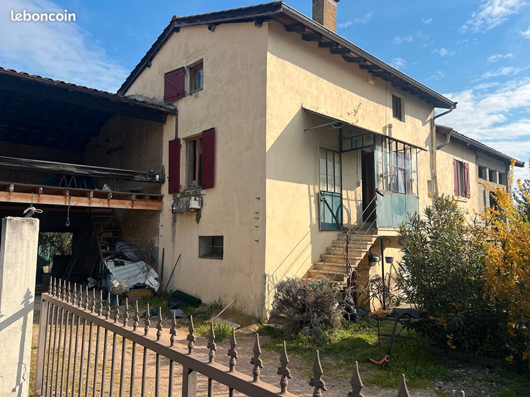 Maison 6 pièces 151 m² · à Arnas · 151 m² · 220 000 €