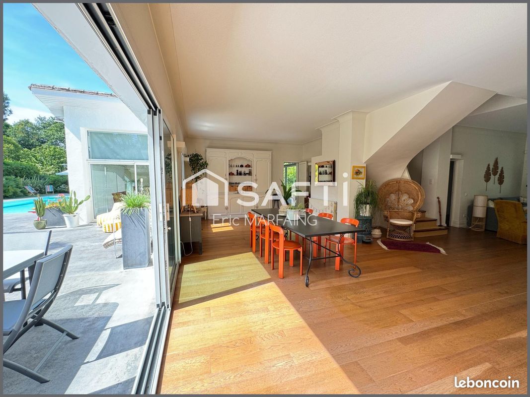 Maison 7 pièces 280 m² · à Condom · 280 m² · 685 000 €