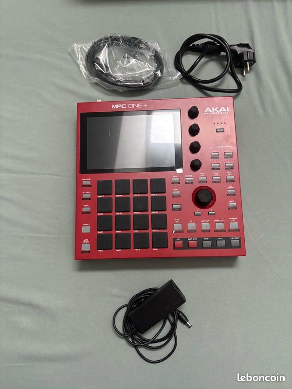 Akai Professional MPC One+ Rouge – Comme neuve avec boîte et accessoires (image 2)