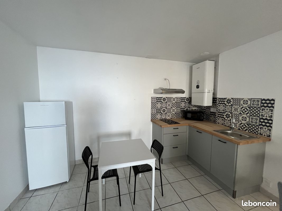 Appartement 1 pièce 27 m² · à Auch · 27 m² · 390 €
