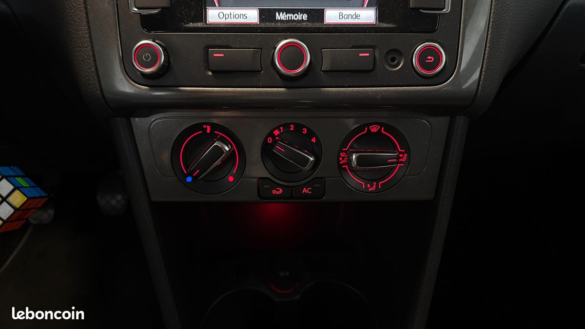VOLKSWAGEN POLO 1.4 85 SPORT LINe (image 18)