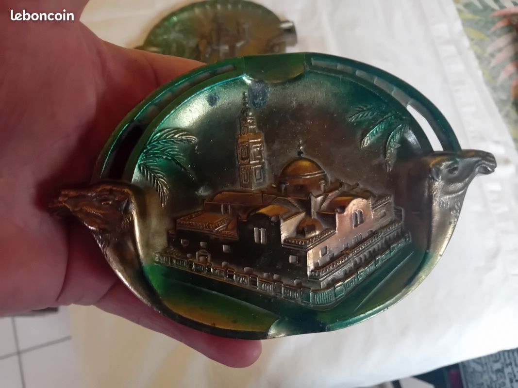 Cendrier oriental en bronze (image 2)