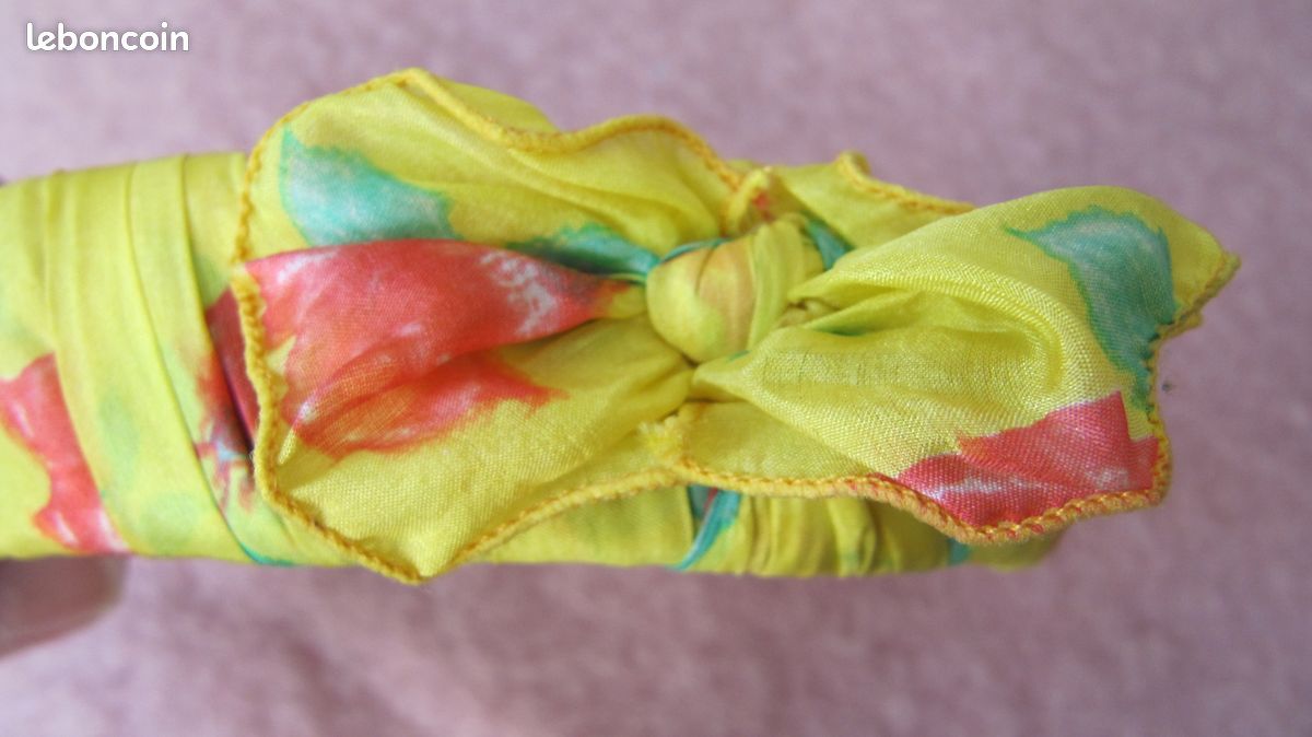 Serre-tête drapé floral coloris vifs + chouchou rose (image 2)