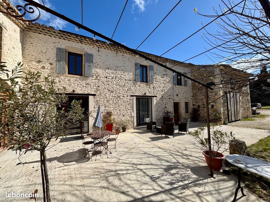Mas 8 pièces 240 m² (image 4)