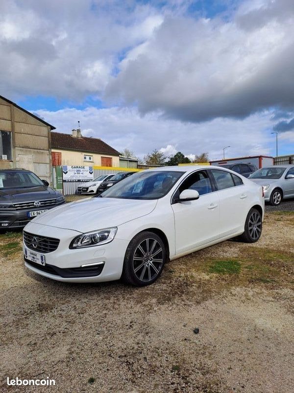 Volvo s60 d3 150ch r-design geartronic 2016 (image 1)