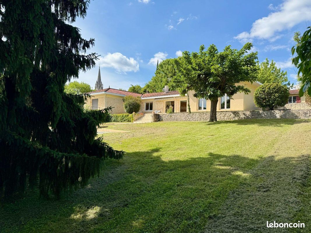 Maison 7 pièces 195 m² · à Camblanes-et-Meynac · 195 m² · 1 046 000 €