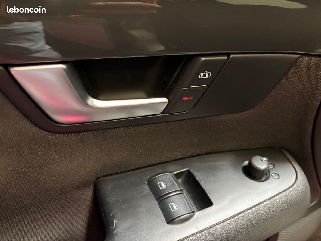 AUDI A4 A4 1.9 TDI S-Line / Carnet complet (image 28)
