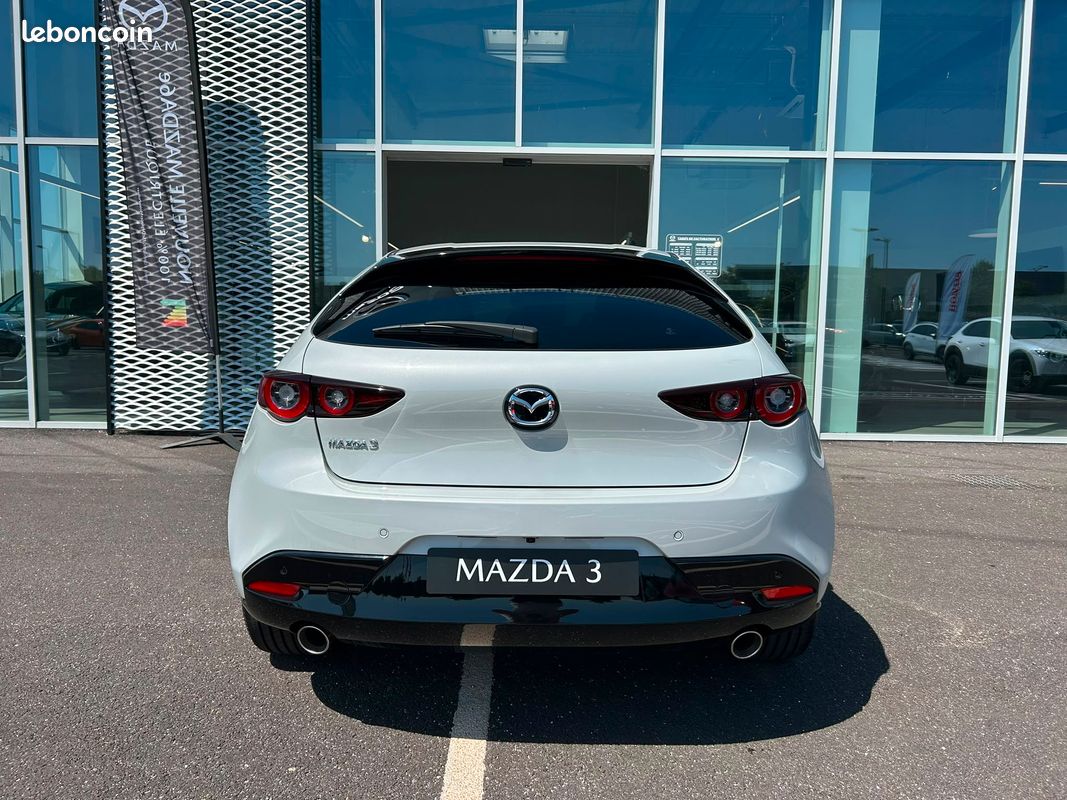 MAZDA Mazda3 5 portes 2.0L e-SKYACTIV-X M Hybrid 186 ch BVA6 Nagisa (image 4)