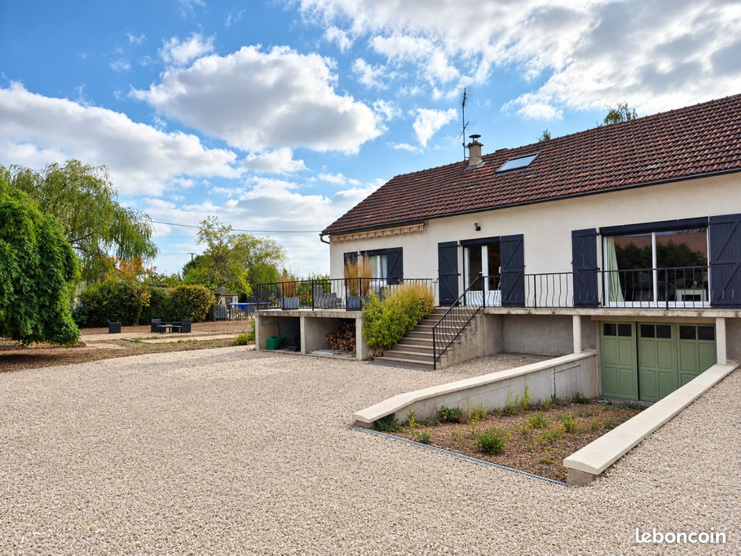 Maison 6 pièces 130 m² · à Montcresson · 130 m² · 210 000 €