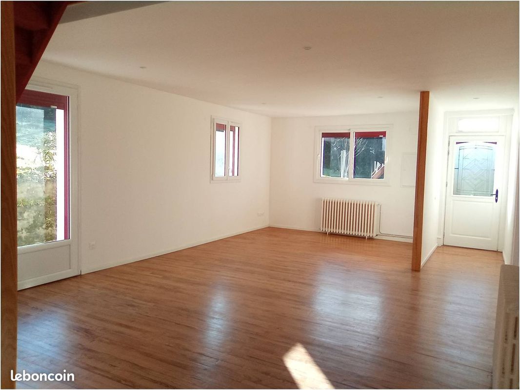 Maison 9 pièces 244 m² · à Salies-de-Béarn · 244 m² · 380 000 €