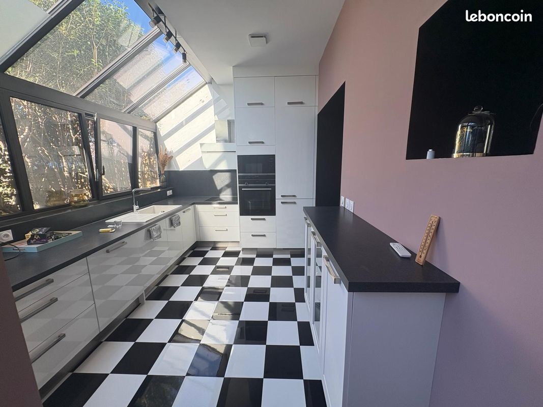 Appartement 2 pièces 85 m² · à Sète · 85 m² · 1 080 €/mois