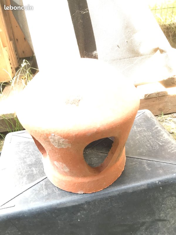 Chapeau (image 1)