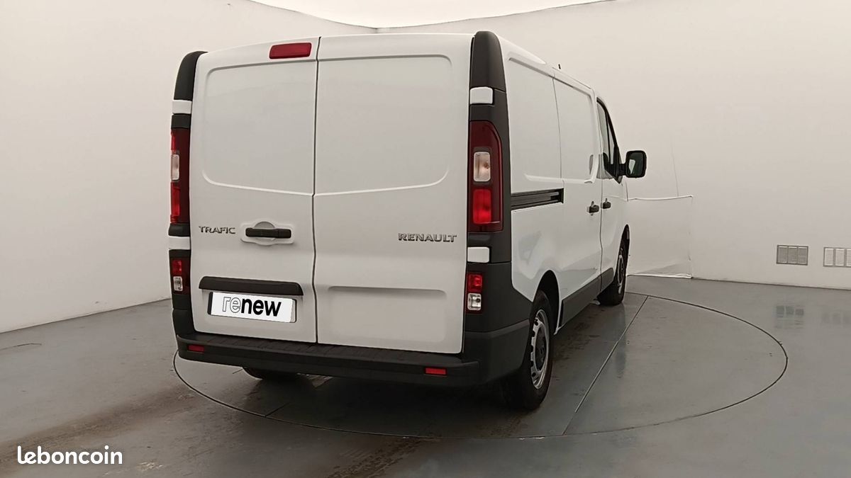 Renault trafic fgn l1h1 3000 kg blue dci 130 (image 2)