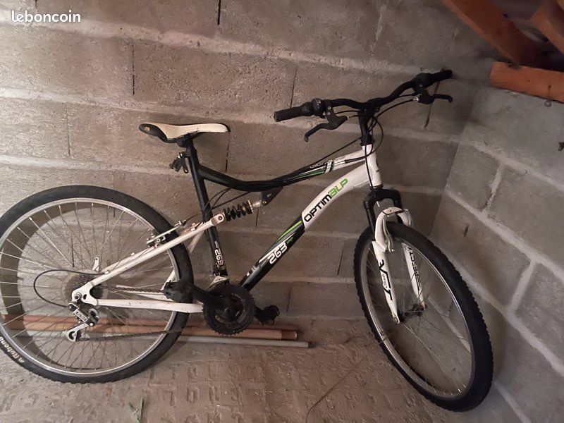 Vélo à réparer (image 1)