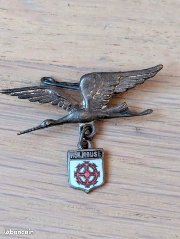 BROCHE ANCIENNE en corne Cigogne 73x17mm . Alsace EUR 12,00 - FR