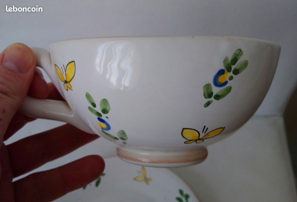 Joli Tasse et soucoupe d'artisan Vendéen LR, décor Coq et papillon, peint à la main, en céramique (image 7)