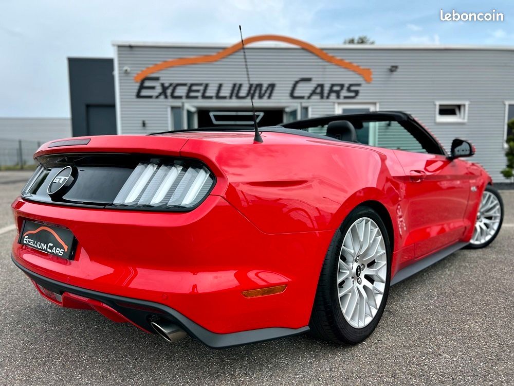 Ford mustang convertible cabriolet gt v8 5.0 421 ch bva6 race red 18 200 km reels suivi avec carnet (image 2)