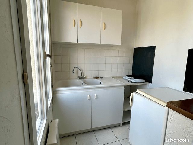 Studio 1 pièce 22 m² - Niort 79000 (image principale 2)
