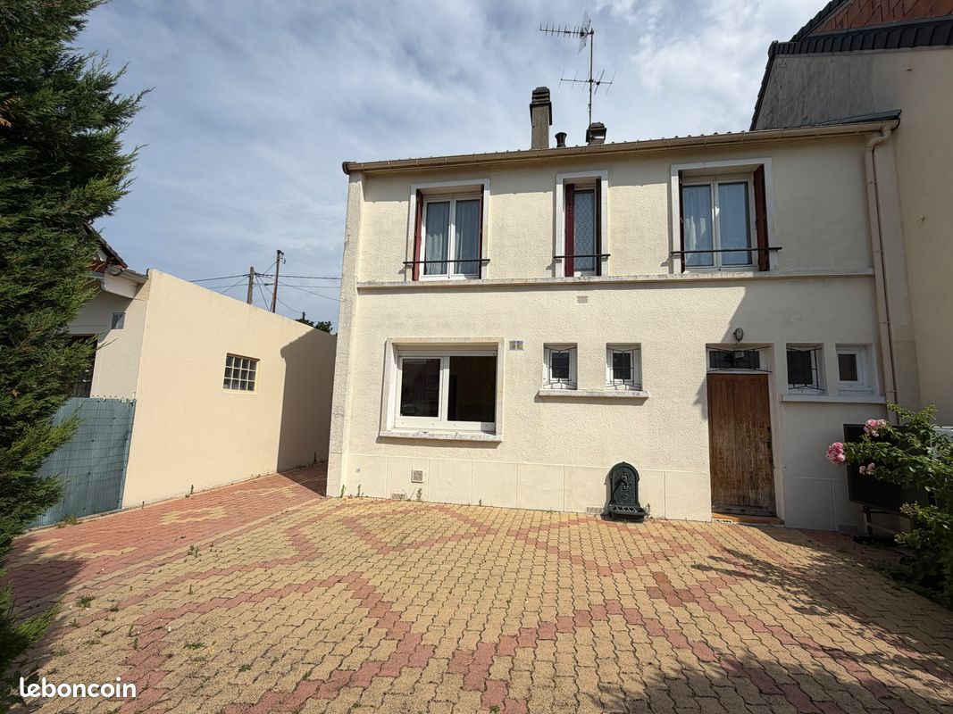 Maison 5 pièces 80 m² · à Tremblay-en-France · 80 m² · 272 000 €
