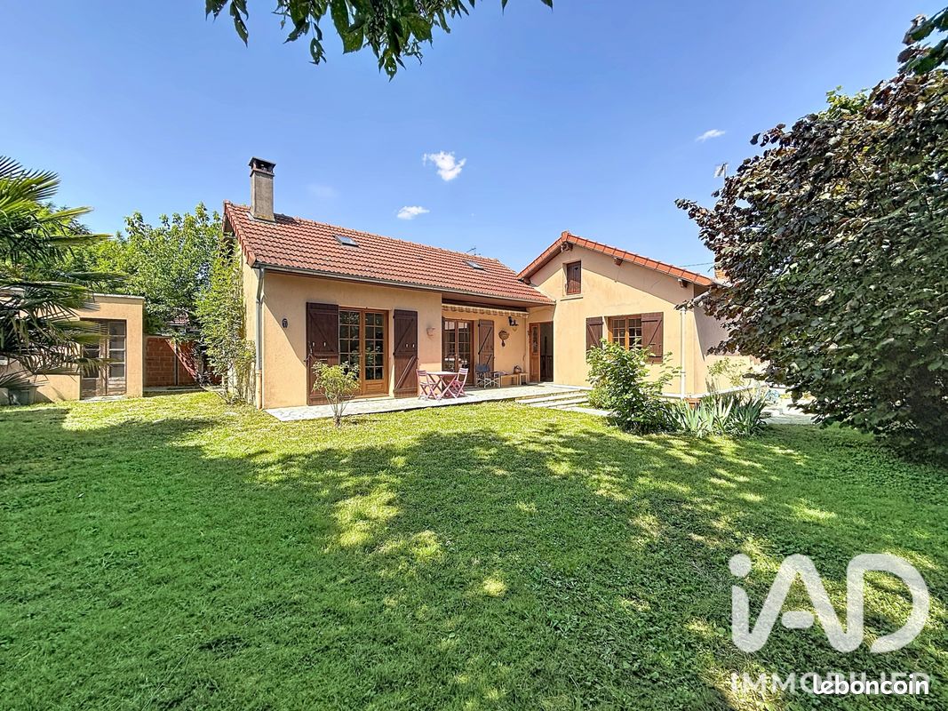 Maison 4 pièces 90 m² · à Villeneuve-le-Roi · 90 m² · 330 000 €