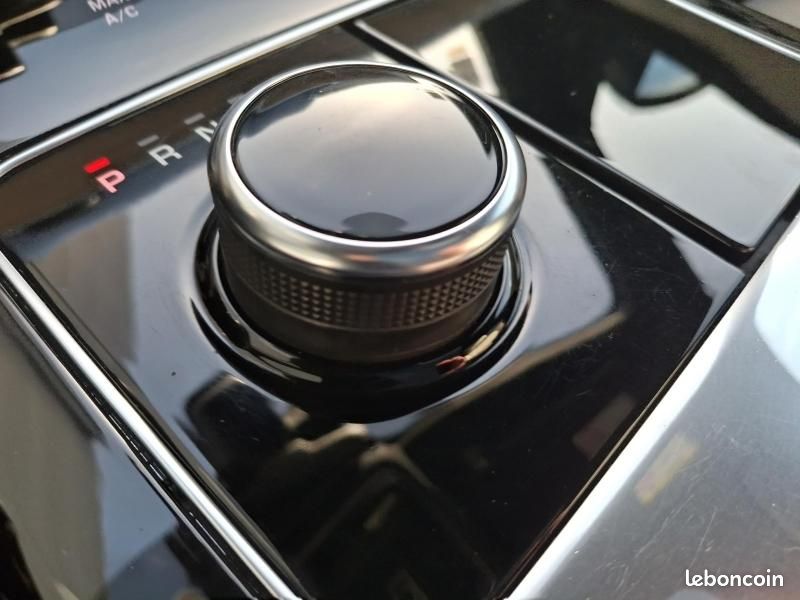 Land-rover Range Rover Velar 3.0D V6 300ch R-Dynamic SE AWD BVA (image 15)