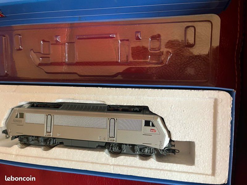 LOCOMOTIVE ELECTRIQUE BB 26000 FLUO GRAND EST SNCF LOCOMOTIVE