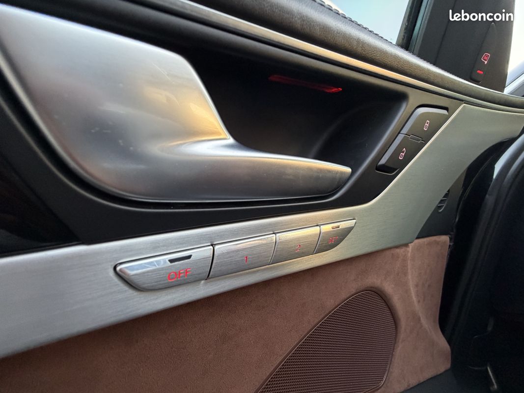 Audi s8 d4 (i) v8 4.0 tfsi 520 quattro toit ouvrant bose soft close (image 24)